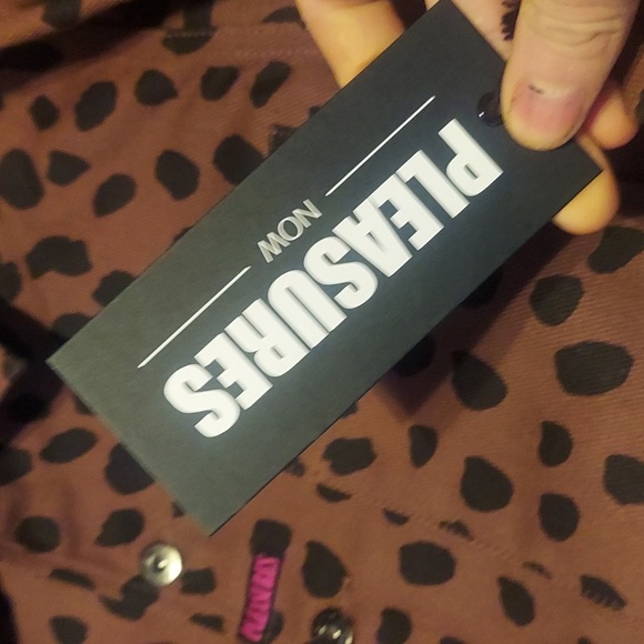 Trending! Designer work ware by pleasures. Wild big cat / dalmatian print - Picture 2 of 3